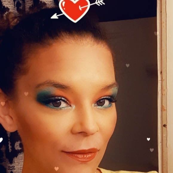 Meet your Posher, Shelita - Picture 2 of 3